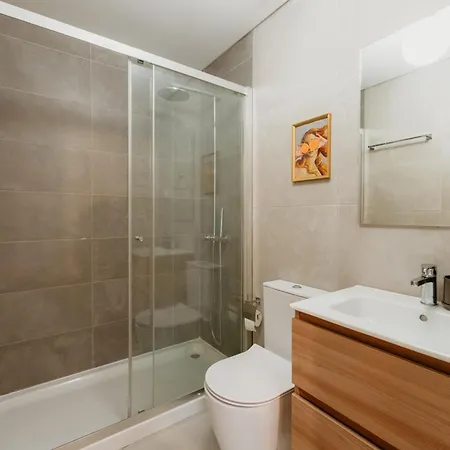 Mary Orange - No 236 1d - Chick & Cozy Two-bedroom * Lisbon